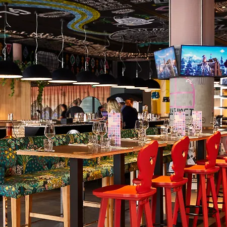 فندق Mama Shelter 4*