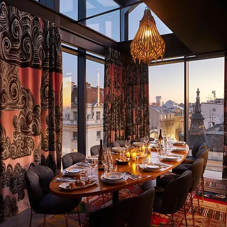 Hotell Mama Shelter 4*