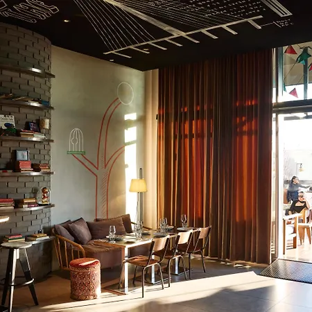 贝尔格莱德妈妈斯尔特旅馆 酒店 4*