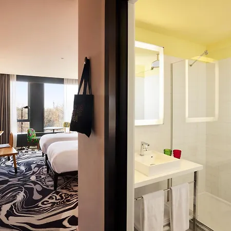 Hotell Mama Shelter 4*