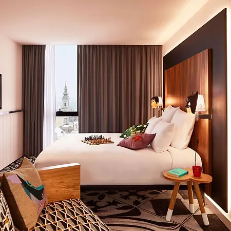 Mama Shelter Hotell 4*