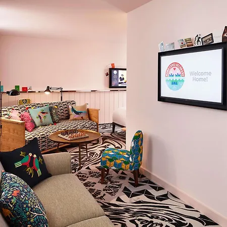 贝尔格莱德妈妈斯尔特旅馆