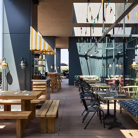 Hotel Mama Shelter 4*