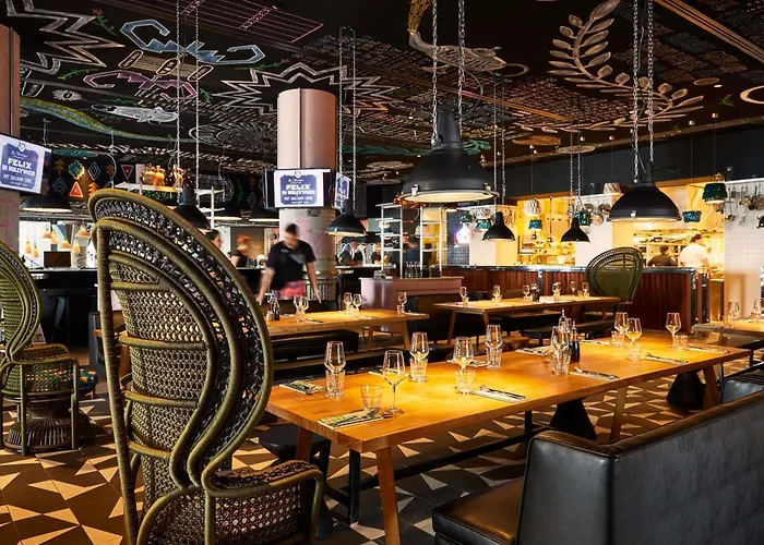 Mama Shelter Hotell 4*