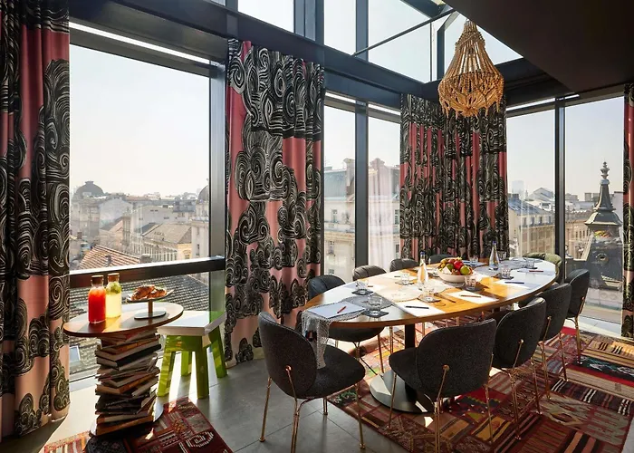 Hotell Mama Shelter 4*